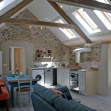 Ewebarn Villa Penffordd Екстериор снимка