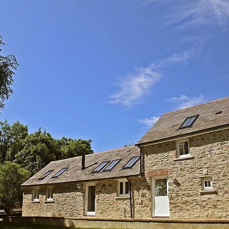 Ewebarn Villa Penffordd Екстериор снимка